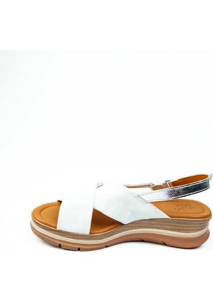 8066 Beyaz Deri Kadın Sandalet modelleri