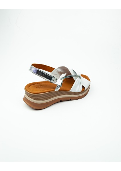 8066 Beyaz Deri Kadın Sandalet fırsatları