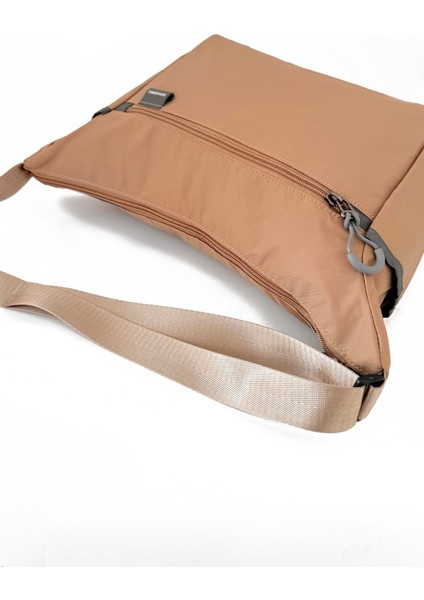 Kadın Suya Dayanıklı Paraşüt Kumaş 3 Gözlü Çapraz Askılı Seyahat ve Omuz Çantası Vizon fiyatları