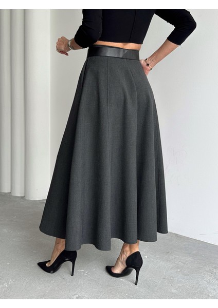 Kadın Fermuarlı Yırtmaçlı Godeli Antrasit Etek modelleri