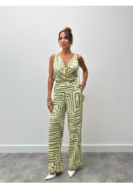 Kadın Modern Desenli Yeşil Bluz Pantolon Takım
