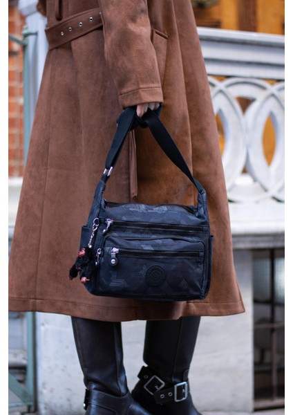 Kadın Çok Gözlü Suya Dayanaklı Paraşüt Kumaş Ayarlanabilir Çapraz Askılı Omuz Çantası Siyah