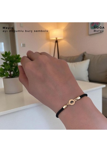 Boğa Burçlarına 14 Ayar Altın Plakalı Siyah Örgü İpli Yuvarlak Motifli Hediye