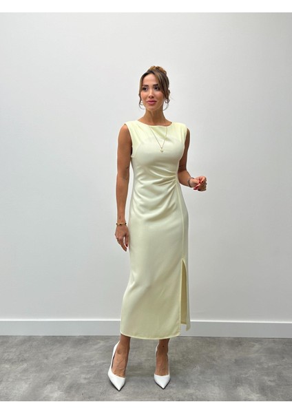 Kadın Bel Drapeli Yırtmaç Detay Vatkalı Sarı Elbise