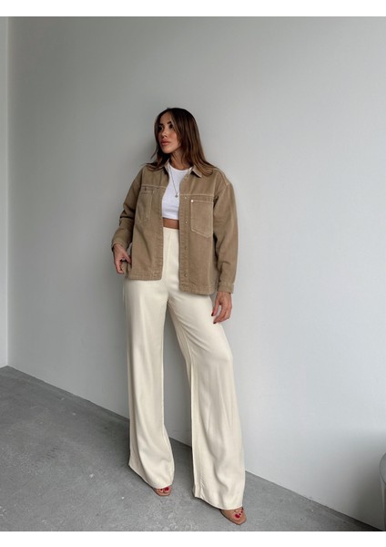 Kadın Gabardin Kumaş Cep Detaylı Krem Gömlek fiyatları