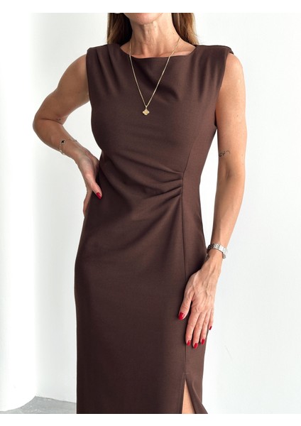 Kadın Bel Drapeli Yırtmaç Detay Vatkalı Kahve Elbise fiyatları