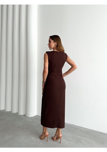 Kadın Bel Drapeli Yırtmaç Detay Vatkalı Kahve Elbise fırsatları