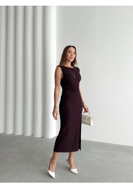 Kadın Bel Drapeli Yırtmaç Detay Vatkalı Mürdüm Midi Elbise