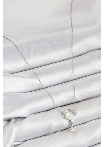 Bfs Pirinç Zirkon Taşlı Istiridye Model Gümüş Renk Kadın Kolye fiyatları