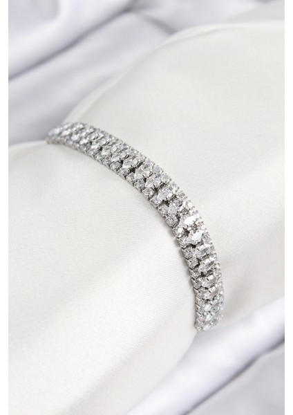 Bfs Pirinç Zirkon Taşlı Tennıs Model Gümüş Renk Asansörlü Kadın Bileklik