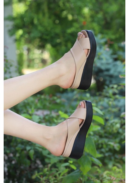 Pampy Dolgu Taban Çapraz Terlik fiyatları