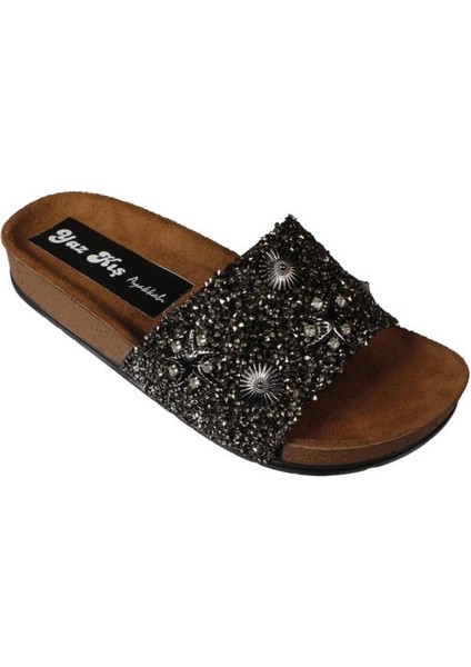 Yazkış Kadın Siyah Platin Üzeri Deniz Kabuğu Taşlı Simli Düz Taban Terlik