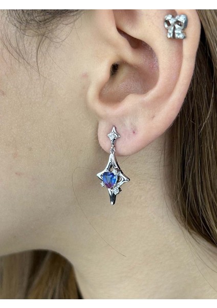 Küpe, Zirkon Taşlı, Kararmayan Çelik, Kore Tarzı, Kalp Detaylı, Gümüş Renk, Model598