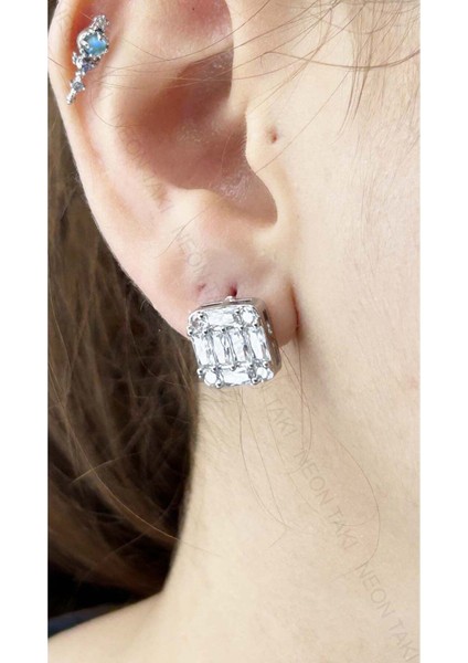 Zirkon Taşlı, Baget Model, Paslanmaz Çelik Küpe 66, Gümüş Renk