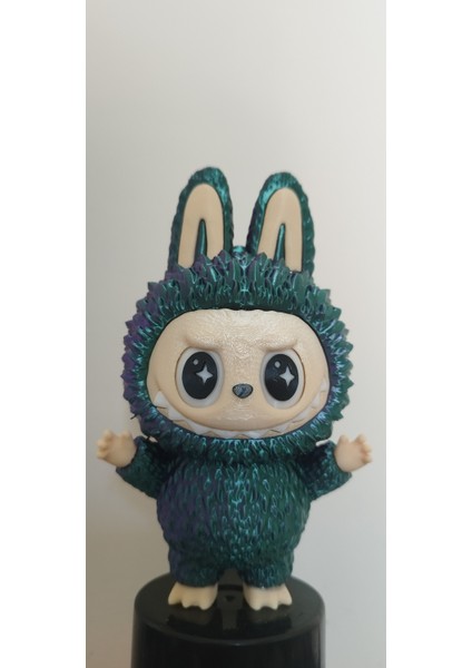 Labubu Hareketli Gözler | Büyük Boy (15 Cm) | 3 Renk Aynı Anda (Yeşil-Mor-Bakır) | 3D Baskı | Pla Hammadde fiyatları