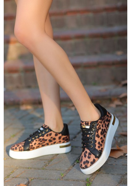 Lukka Düz Taban Bağlı Spor