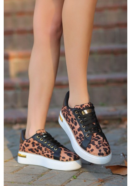 Lukka Düz Taban Bağlı Spor modelleri