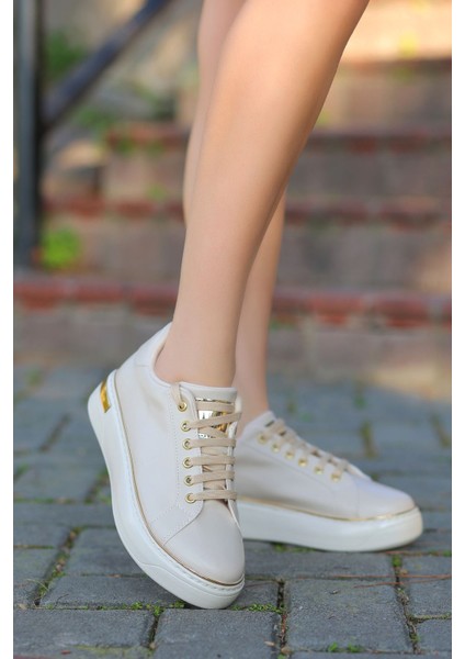 Lukka Düz Taban Bağlı Spor fiyatları