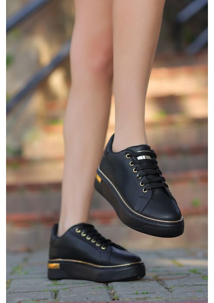 Lukka Düz Taban Bağlı Spor modelleri