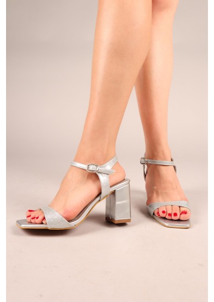 Lınno Simli Rugan Topuklu Ayakkabı Gümüş modelleri
