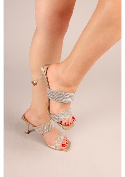 Herne Simli Çift Bant Topuklu Terlik Gold fiyatları