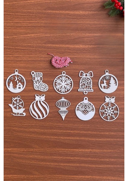 Bfs 10 Parça Kırmızı Beyaz Ipli Karışık Model Ahşap Yılbaşı Ağaç Süsü