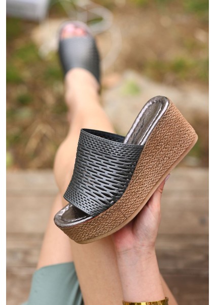 Chester Dolgu Taban Zımbalı Terlik modelleri