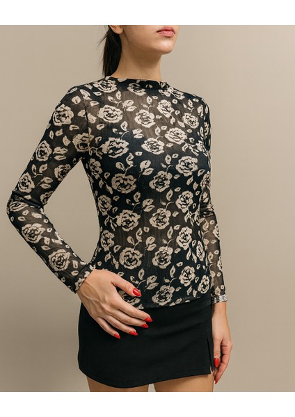 Siyah-Beyaz Çiçek Desenli Tül Bluz modelleri