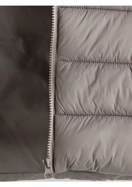 Lcw Kapüşonlu Kız Çocuk Şişme Yelek (W5) modelleri