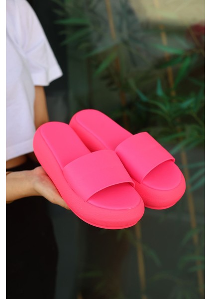 ARENA-401 Kalın Tabanlı Terlik