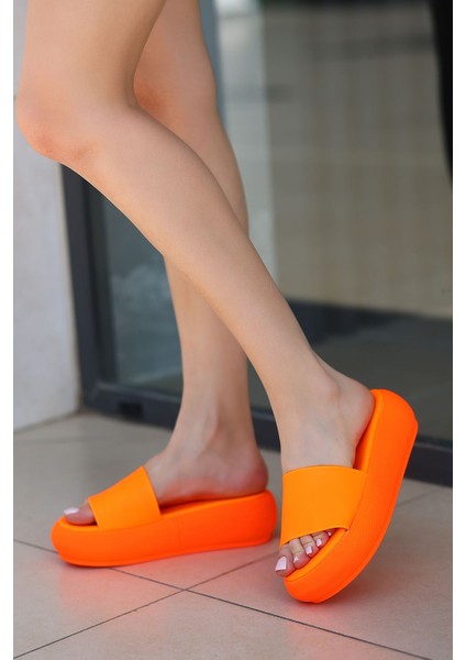 ARENA-401 Kalın Tabanlı Terlik fiyatları