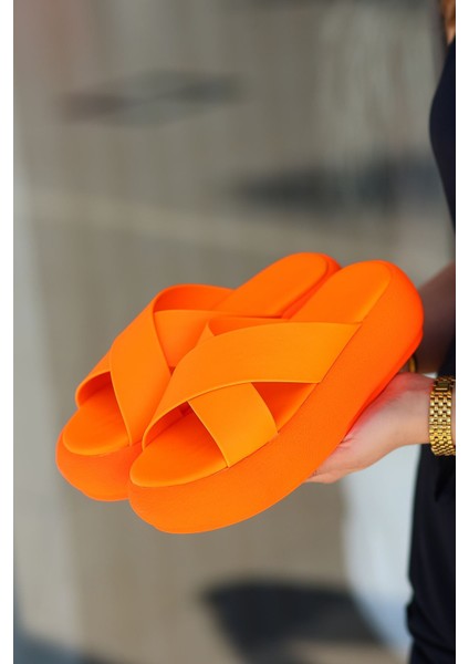 ARENA-402 Kalın Tabanlı Çapraz Terlik modelleri