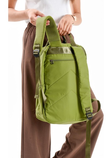 Ultra Hafif Şik ve Su Geçirmez Orta Boy Sırt Çantası Yeşil Model: (571-13-9F) modelleri