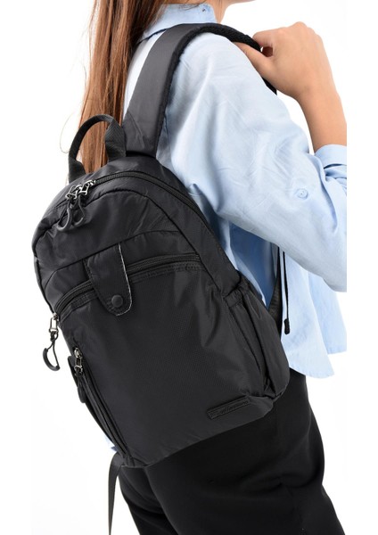 Ultra Hafif Çok Bölmeli Orta Boy Sırt, Göğüs Çantası Siyah Model: (571-13-9C)