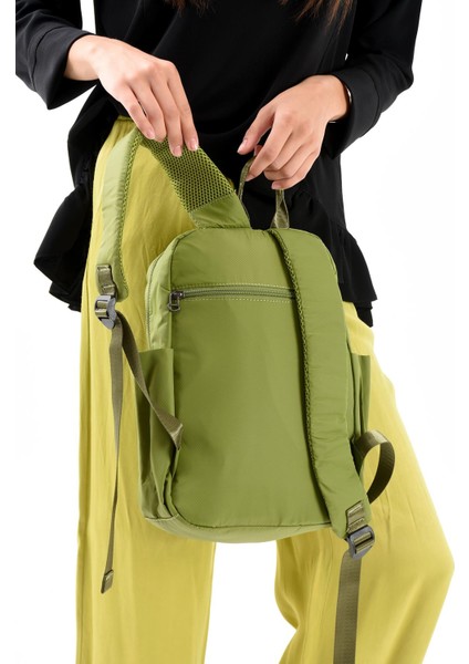 Ultra Hafif Şik ve Su Geçirmez Orta Boy Sırt Çantası Yeşil Model: (571-13-9D) fiyatları
