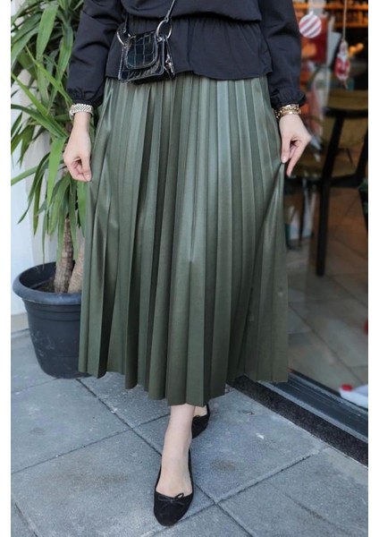 Zarif ve Modern Pileli Parlak Krep Gizli Lastikli Haki Etek fırsatları