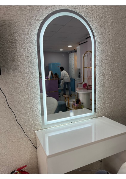 Dokunmatik Kumlamalı Ledli Ayna ( Istenilen LED Renginde Yapılır.)Ölçü: 60/90 fiyatları