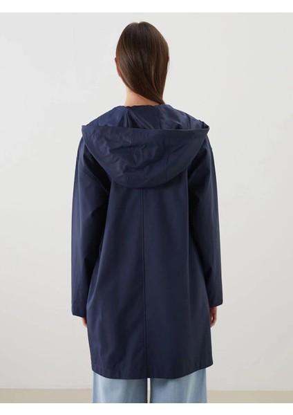 Lcw Modest Kadın Kapüşonlu Düz Yağmurluk (W5) fiyatları