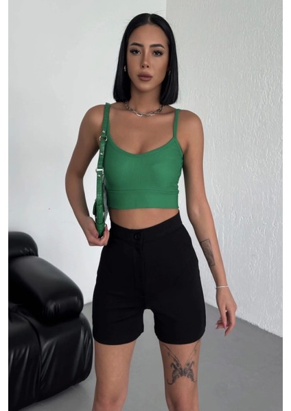 Tarz ve Rahatlığı Bir Arada Sunan Yüksek Bel Esnek Likralı Krep Şort Siyah fiyatları