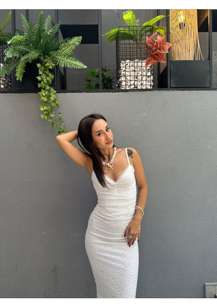 Vücudu Saran Ip Askılı Dantel Elbise modelleri