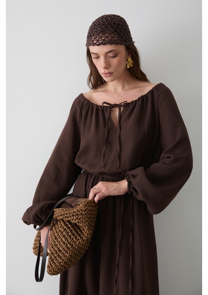 Kahverengi Bağlama Detaylı Müslin Elbise modelleri