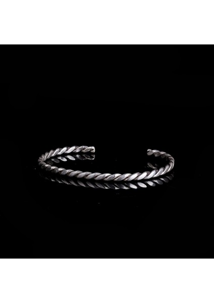 925 Ayar Gümüş Örgü Motifli Erkek Kelepçe Bileklik Modeli