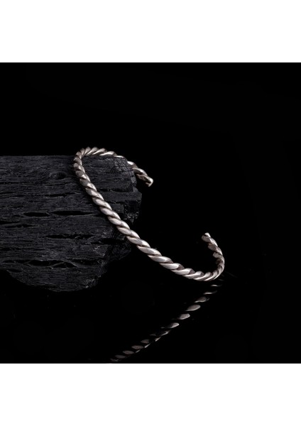 925 Ayar Gümüş Örgü Motifli Erkek Kelepçe Bileklik Modeli fiyatları