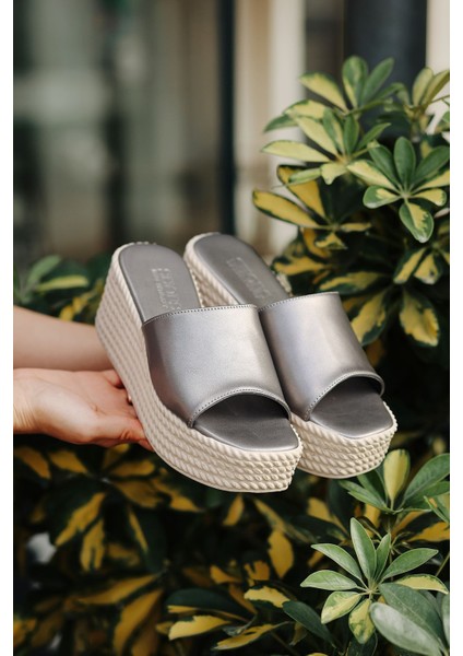 Efsun-05 Kalın Tabanlı Terlik modelleri