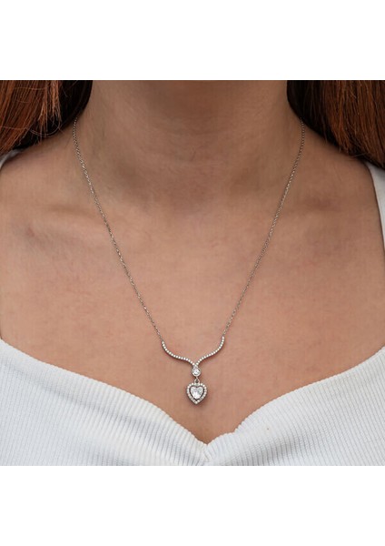 Kalp Zirkon Taşlı 925 Ayar Gümüş Kadın Kolye