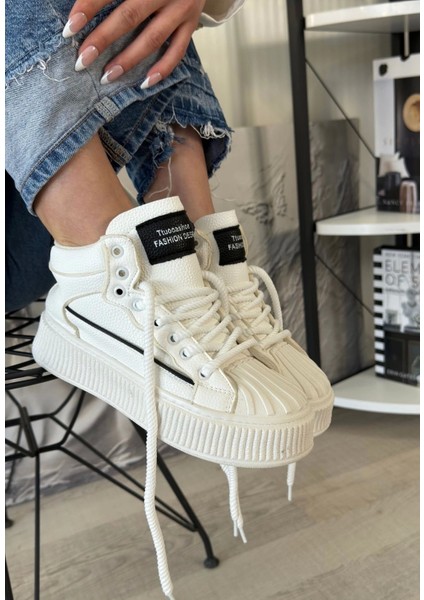 Estim Beyaz Cilt Siyah Detaylı Bağcıklı Spor Ayakkabı modelleri