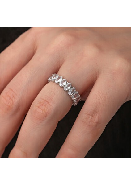 Oval Tam Tur Zirkon Taşlı 925 Ayar Gümüş Kadın Yüzük