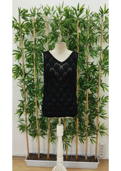 Kadın Askılı Yakalı Desenli Triko Bluz fırsatları