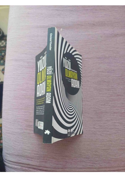 Yuzu Olmayan Adam Chrıstof Kessler Bır Norologdan Hıkayeler 2021 Basim 183 Sayfa Kunye Sayfasinda Isim Yaziyor Harici Cok Temiz Durumdadir fiyatları