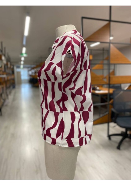 Kadın Yarasa Kol V Yaka Dalgalı Desen Moskrep Kumaş Bluz (Renk Seçenekli)